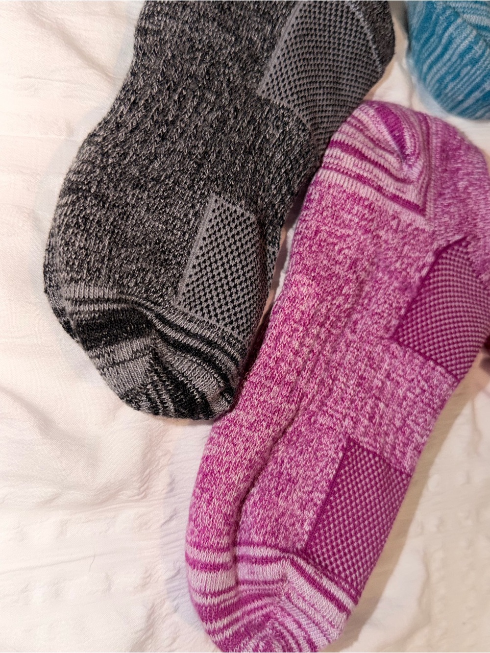 Columbia Low-Cut Arch Support Athletic Socks in Pink, Purple, Blue, Gray, Black - Picture 4 of 4